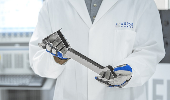 Norsk Titanium and SAE International collaborate on world's first directed energy deposition specification Norsk Titanium and SAE International collaborate on world's first directed energy deposition specification
