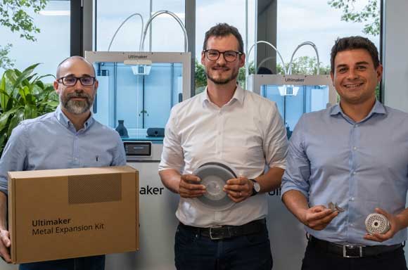 Ultimaker representatives with the newly launched Metal Expansion Kit (Courtesy Ultimaker)