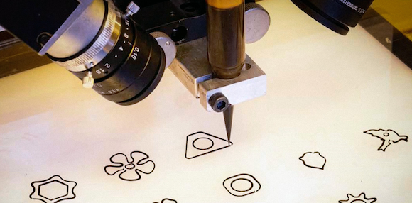 The system created by the researchers consisted a 3-axis Cartesian robot, with a camera on either side of the build nozzle to control 3D printing perimeters (Courtesy Piovarči, M; Foshey, M; Xu, J; Erps, T; Babaei, V; Didyk, P; Rusinkiewicz, S; Matusik, W; and Bickel, B)