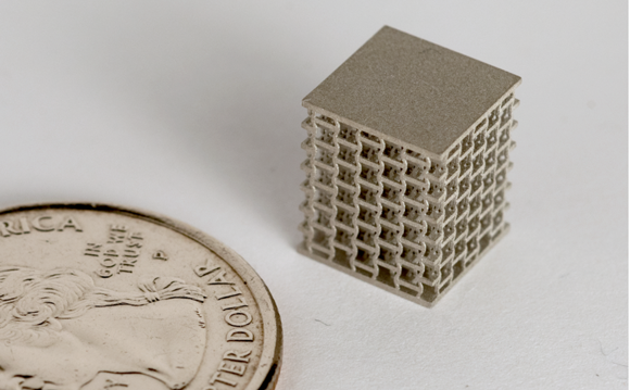 The sample’s exterior dimensions measure 9.3 x 9.3 x 10.2 mm, with a minimum lattice thickness of 150μm (Courtesy Incus)