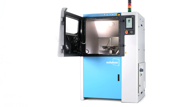 Solukon’s SFM-AT350/-E depowdering system can now accommodate parts up to 100 kg (Courtesy Solukon)