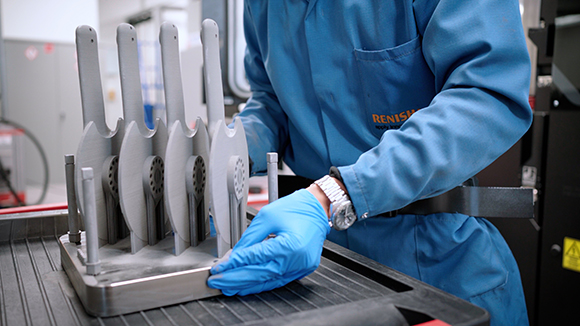 Additively manufactured titanium cranks for the British Cycling team (Courtesy Renishaw)