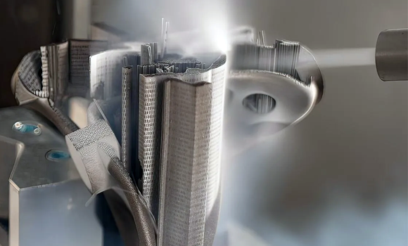 toolcraft AG has developed the SupportBlaster 320-HA, a system that uses dry ice blasting to efficiently and precisely remove supports from additively manufactured components (Courtesy toolcraft AG)