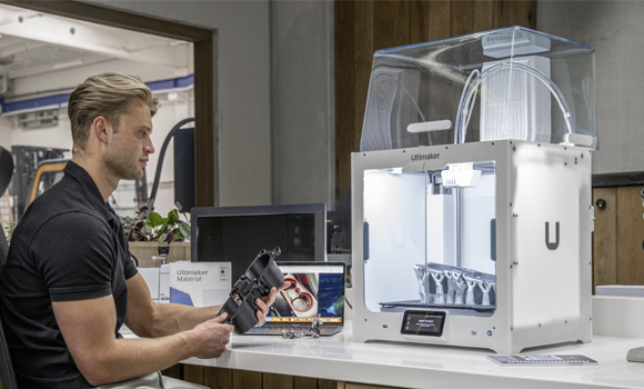 UltiMaker’s S6 Additive Manufacturing machine was designed specifically for engineers, manufacturing teams, and maintenance crews. It can be upgraded to process metal filament with the UltiMaker Metal Expansion Kit (Courtesy UltiMaker)