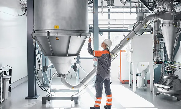 Sandvik and Additive Industries have collaborated to provide a controlled and safe metal powder supply (Courtesy Sandvik)