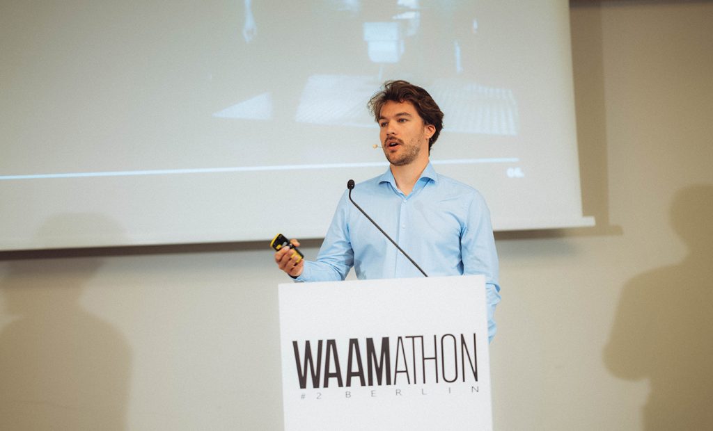 Fig. 2 Thomas van Glabeke, Chief Product Officer at MX3D, presented the company’s turnkey solution (Courtesy Studio vom Berg)