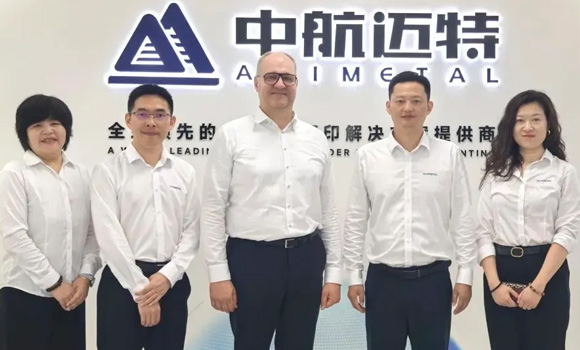 Dr Tobias Abeln (centre) with members of the Avimetal team (Courtesy Avimetal)