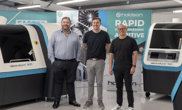 From left: Holdson co-founders Neil Dickinson and Aaron Holt with Laurence Tan, Investment Associate at Praetura Venture (Courtesy Holdson)