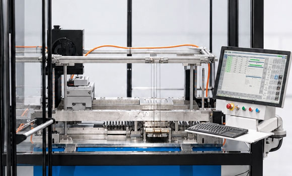 Canmora Tech Inc. debuted its LEAM-Q large-format Laser Beam Powder Bed Fusion (PBF-LB) machine at RAPID + TCT 2026 (Courtesy Canmora Tech Inc.)