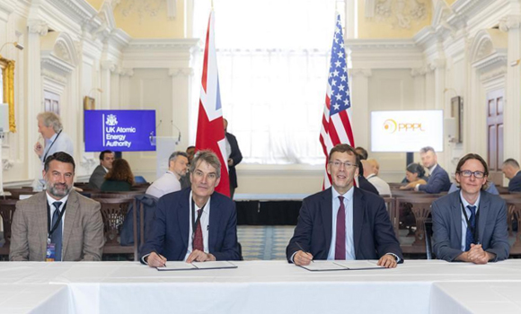 UKAEA and Princeton Plasma Physics Laboratory representatives sign a Joint Declaration of Intent to explore linking the SUNRISE and STELLAR-AI fusion computing platforms (Courtesy UK Atomic Energy Authority)