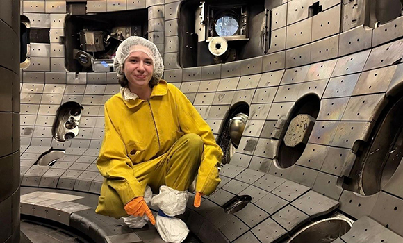 NC State nuclear engineering undergraduate Olivia Mehalick inside the DIII-D vacuum vessel during installation of the 3D-printed tungsten tiles (Courtesy North Carolina State University, Oak Ridge National Laboratory (ORNL) and JEOL)