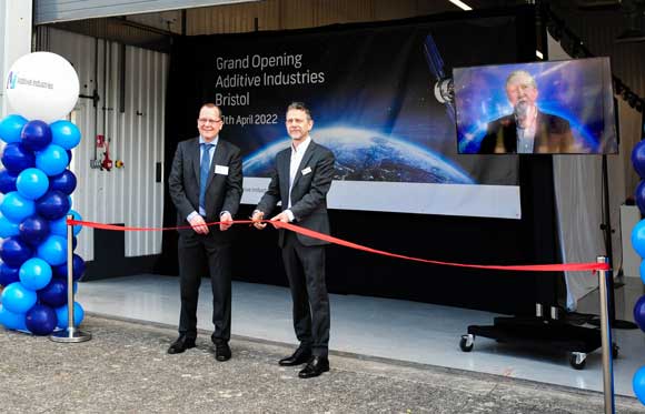 From left to right: Dr Thomas Rohr, Head of Materials and Processes Section at the European Space Agency (ESA), Dr Mark Beard, Additive Industries’ Global Director of Process & Application Development and General Manager of the Centre and Dr Raymond Clinton (Corky) Clinton Jr, Associate Director of the Science and Technology Office, NASA (via videolink) during the official opening ceremony (Courtesy Additive Industries)