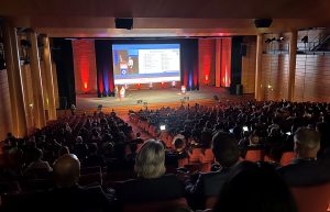 Fig. 1 The plenary session at World PM2022 in Lyon, October 2022 (Image PIM International)