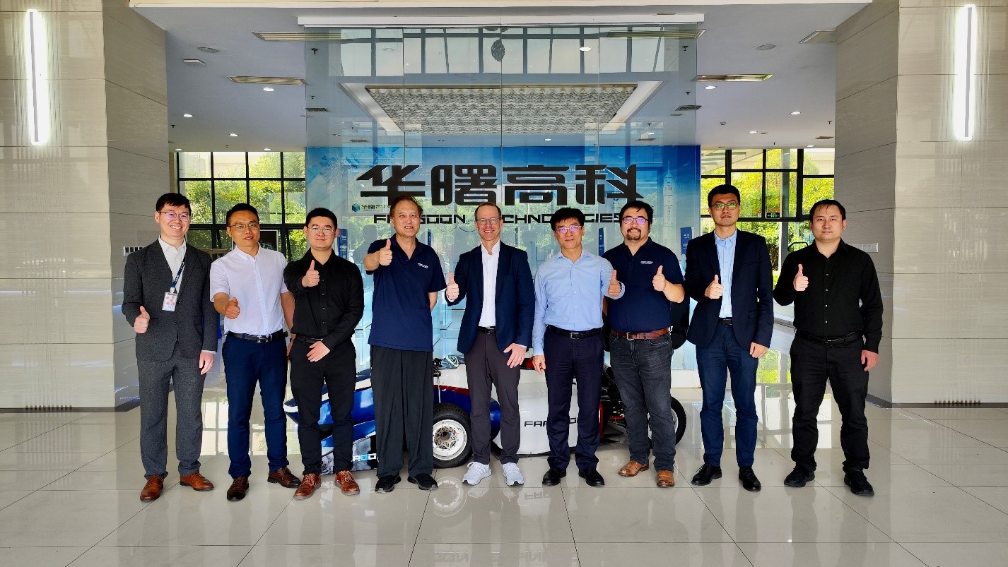 From left to right: Vince Zhao (Farsoon Director of Business Development – AMEA region), Hong Wei Kang (Siemens Key Account Manager), Wei Cheng Wen (Siemens Business Development Manager), Dr. Xu Xiaoshu (Farsoon Founder & CEO), Dr. Karsten Heuser (Siemens Vice President of Additive Manufacturing), Jack Cheng (Farsoon board member & deputy general manager), Don Xu (Farsoon board member & Global Business Group Director), Bo Cheng Zhang (Siemens Head of Vertical Management AM), Wenyu Guo (Farsoon Metal Product Line Manager) (Courtesy Farsoon)