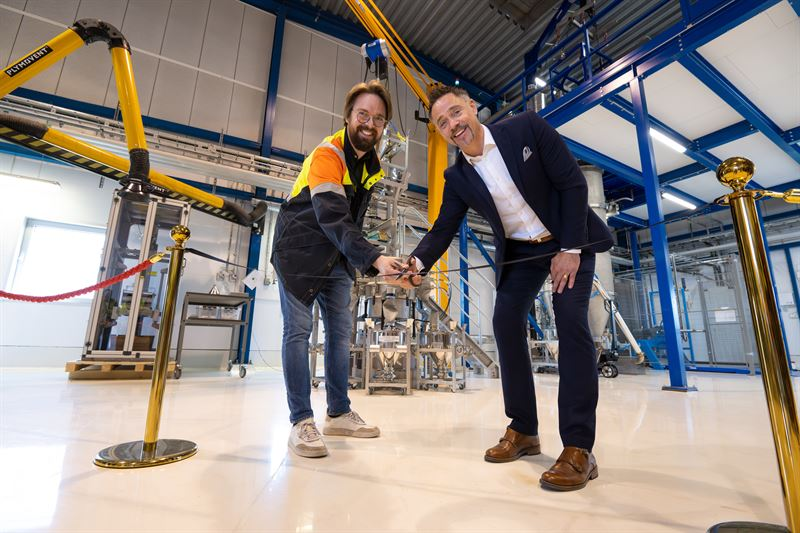 From left, Jesper Vang, Head of SSAB Powder Technology, and Johnny Sjöström, EVP and Head of SSAB Special Steels, opening SSAB's powder facility in Oxelösund, Sweden (Courtesy SSAB/Jan Lindblad Jr)