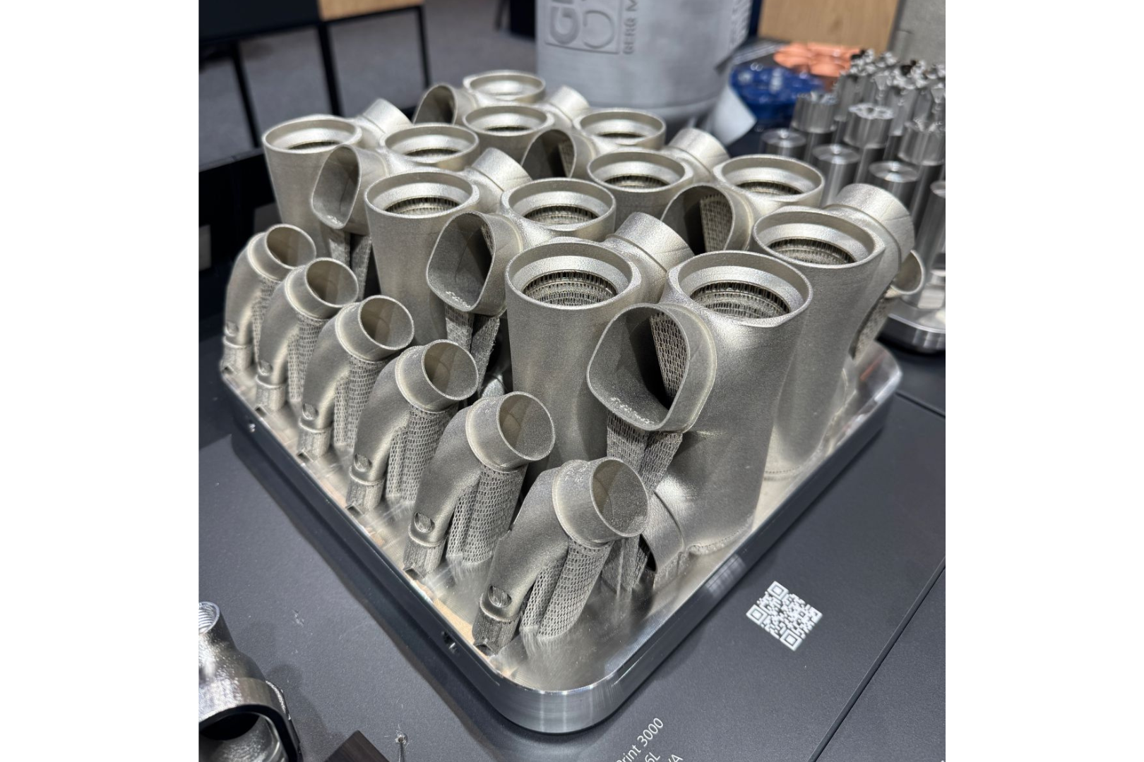 Fig. 10 Steelnovo frame nodes on the build plate, displayed on the ATLIX stand at Formnext, illustrating the complex geometries enabled by Laser Beam Powder Bed Fusion (PBF-LB)