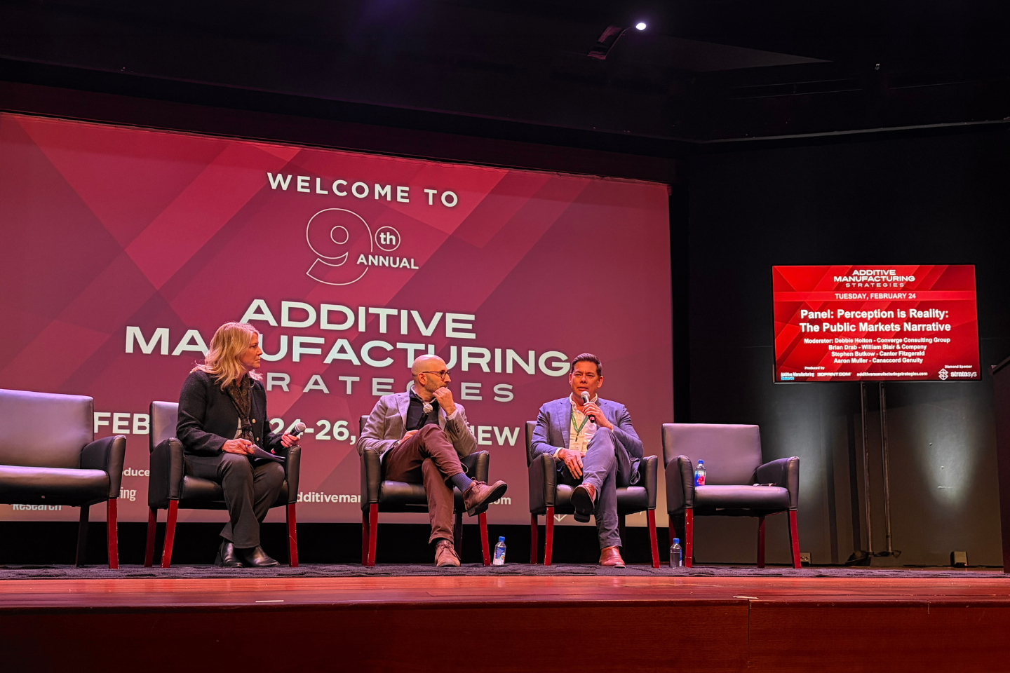 Fig. 7 Left to right: Stephan Bulkow (Cantor Fitzgerald), Max Lobovsky (Formlabs), Yoav Zeif (Stratasys), Phil DeSimone (Carbon), Brigitte de Vet-Veithen (Materialise), and Glynn Fletcher (EOS) during the CEO Roundtable at Additive Manufacturing Strategies 2026 in New York. (Courtesy Additive Manufacturing Strategies)