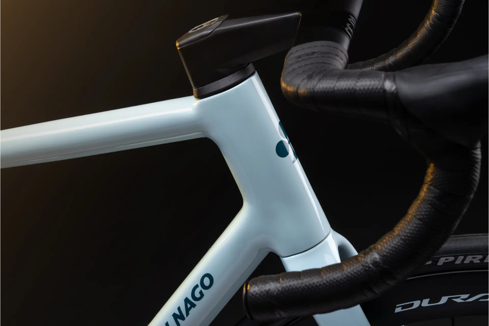 Fig. 9 The Steelnovo achieves the smooth, aerodynamic appearance typically associated with carbon fibre frames while retaining the ride characteristics and durability of steel (Courtesy Colnago)